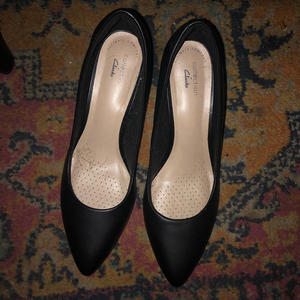 Beautiful Leather Clarks with Pointy Toe in size 8.5, only worn once.